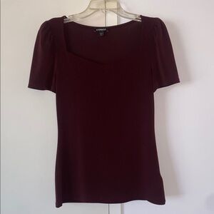 Like new! EUC Express short sleeve top Small Burgundy